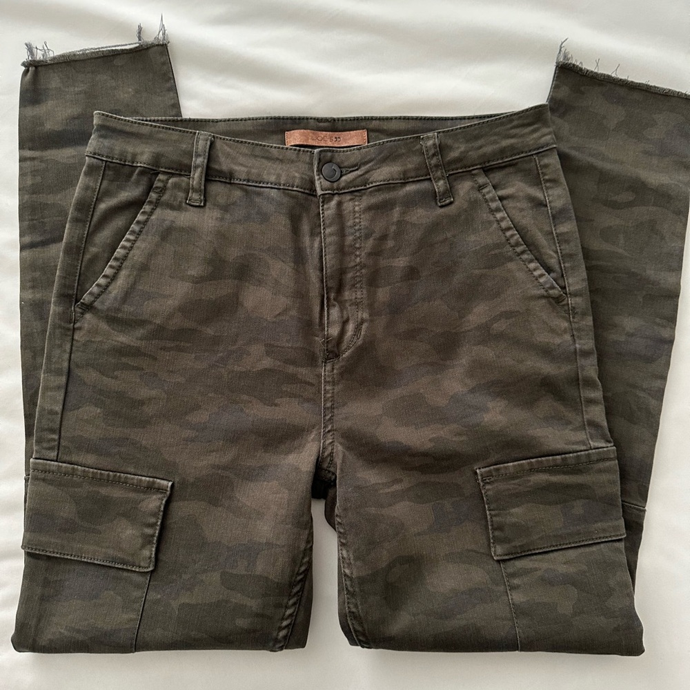 Joe's Jeans Camouflage Ankle & Cropped Pants